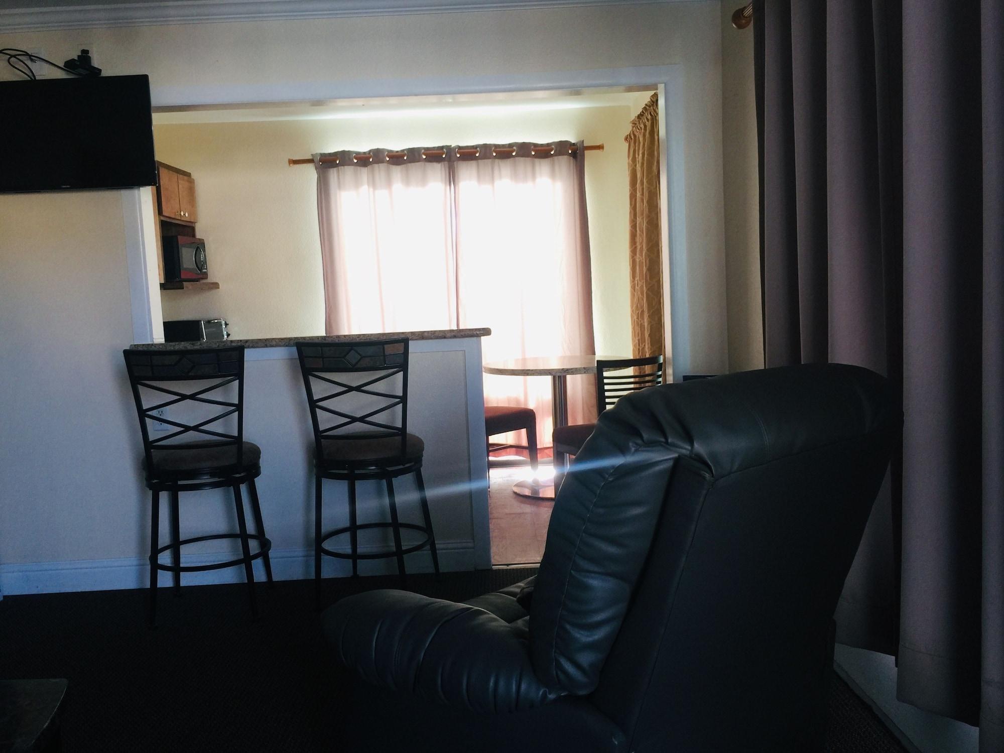 Dolphin Cove Motel Писмо Бич Экстерьер фото